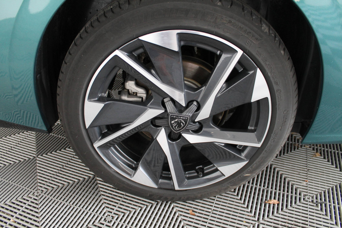 Acheter Peugeot 308 308 SW Hybrid 136 e-DCS6 GT 5p occasion dans les concessions du Groupe Faurie