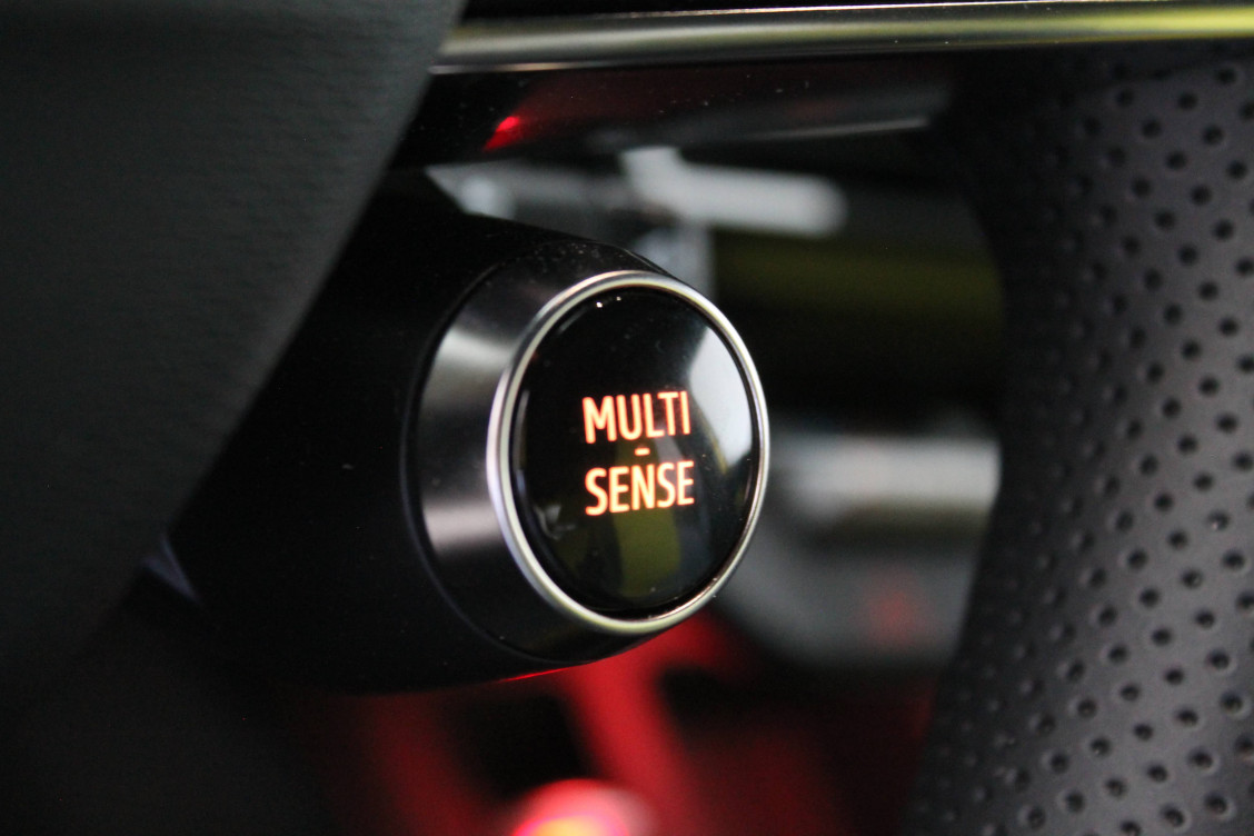 Acheter Renault Renault 5 Renault 5 E-Tech Electrique 150 ch autonomie confort Iconic cinq 5p occasion dans les concessions du Groupe Faurie