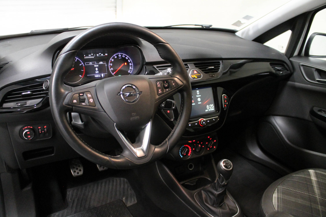 Acheter Opel Corsa E Corsa 1.4 90 ch Color Edition 3p occasion dans les concessions du Groupe Faurie