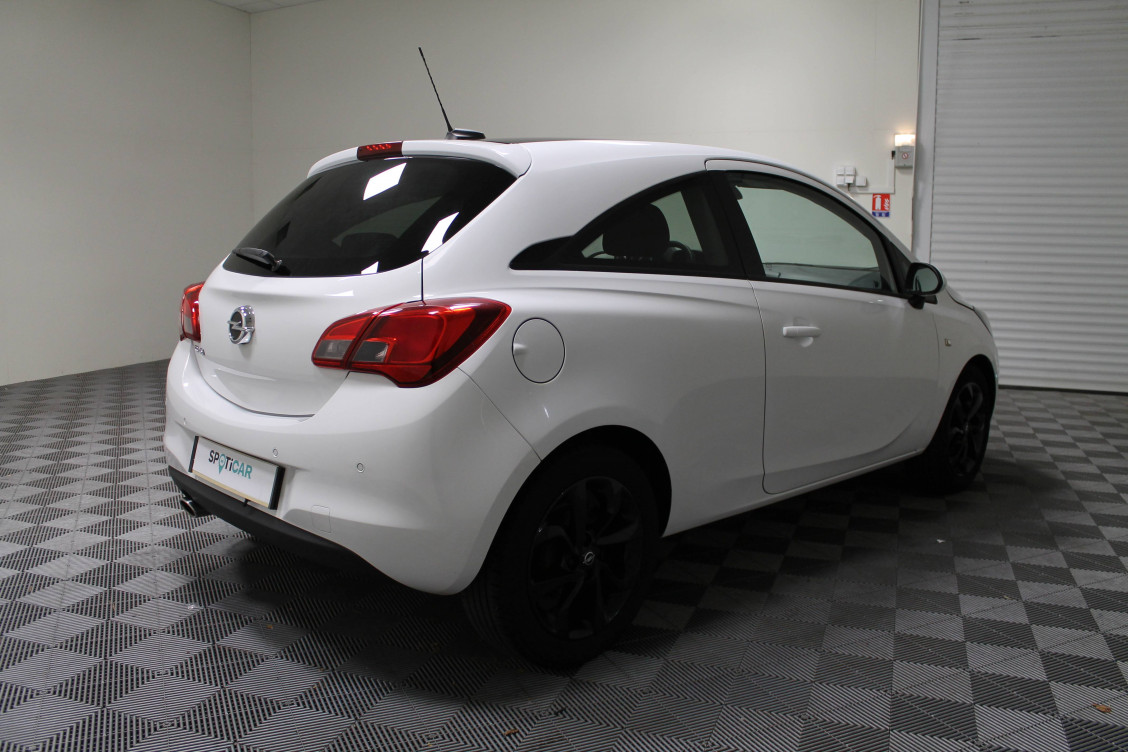 Acheter Opel Corsa E Corsa 1.4 90 ch Color Edition 3p occasion dans les concessions du Groupe Faurie
