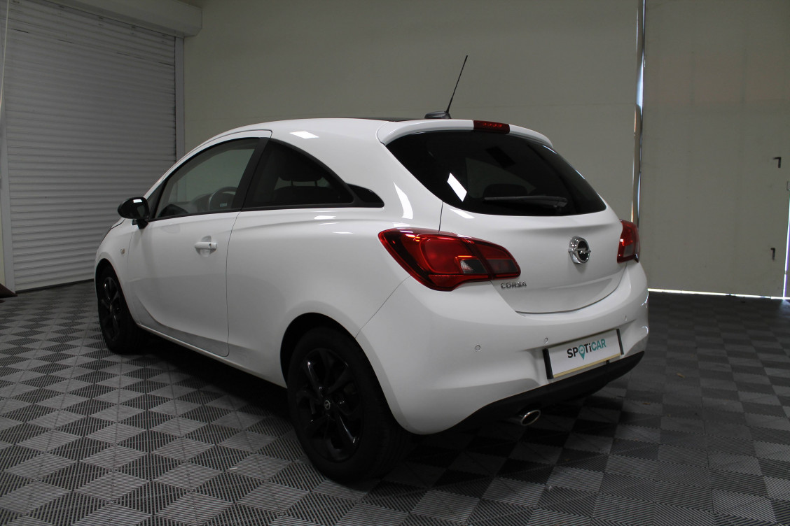 Acheter Opel Corsa E Corsa 1.4 90 ch Color Edition 3p occasion dans les concessions du Groupe Faurie