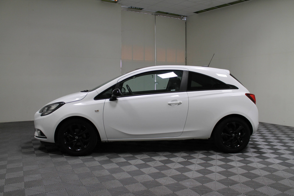 Acheter Opel Corsa E Corsa 1.4 90 ch Color Edition 3p occasion dans les concessions du Groupe Faurie
