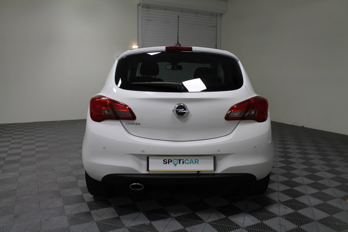 Acheter Opel Corsa E Corsa 1.4 90 ch Color Edition 3p occasion dans les concessions du Groupe Faurie