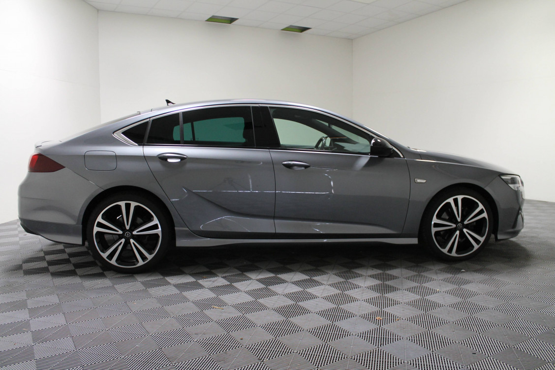 Acheter Opel Insignia Insignia Grand Sport 2.0 Diesel 174 ch BVA8 GS Line Pack 5p occasion dans les concessions du Groupe Faurie