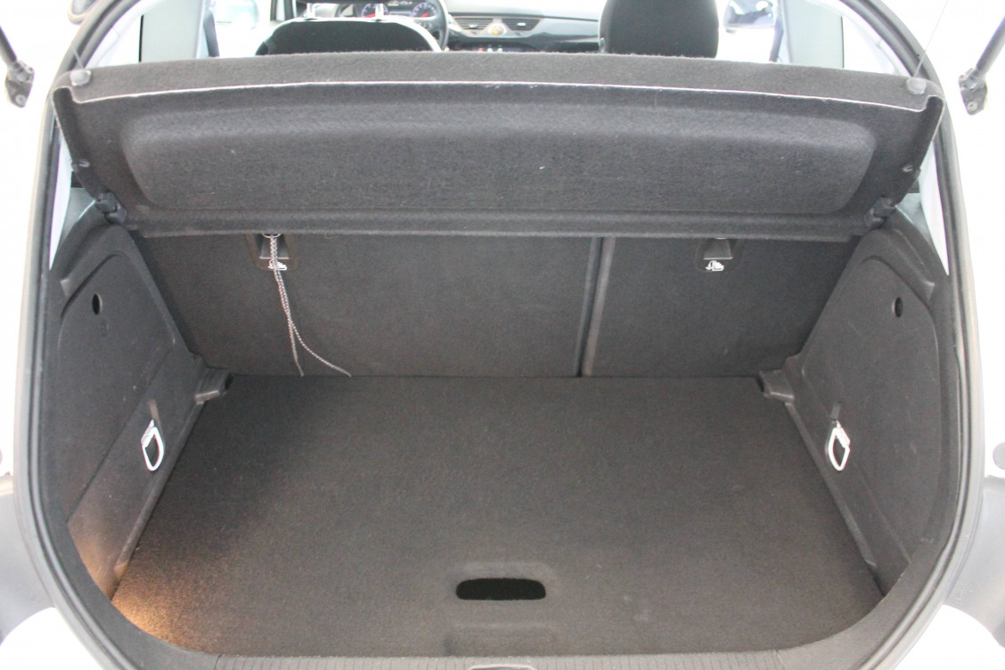 Acheter Opel Corsa E Corsa 1.4 90 ch Color Edition 3p occasion dans les concessions du Groupe Faurie