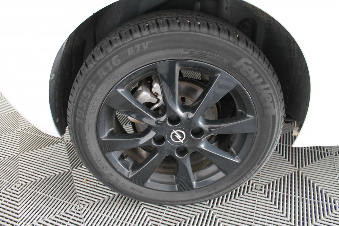 Acheter Opel Corsa Corsa 1.5 Diesel 100 ch BVM6 Edition 5p occasion dans les concessions du Groupe Faurie
