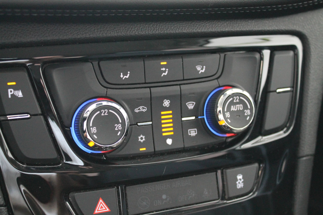 Acheter Opel Mokka Mokka X 1.6 CDTI - 136 ch 4x2 BVA6 Innovation 5p occasion dans les concessions du Groupe Faurie