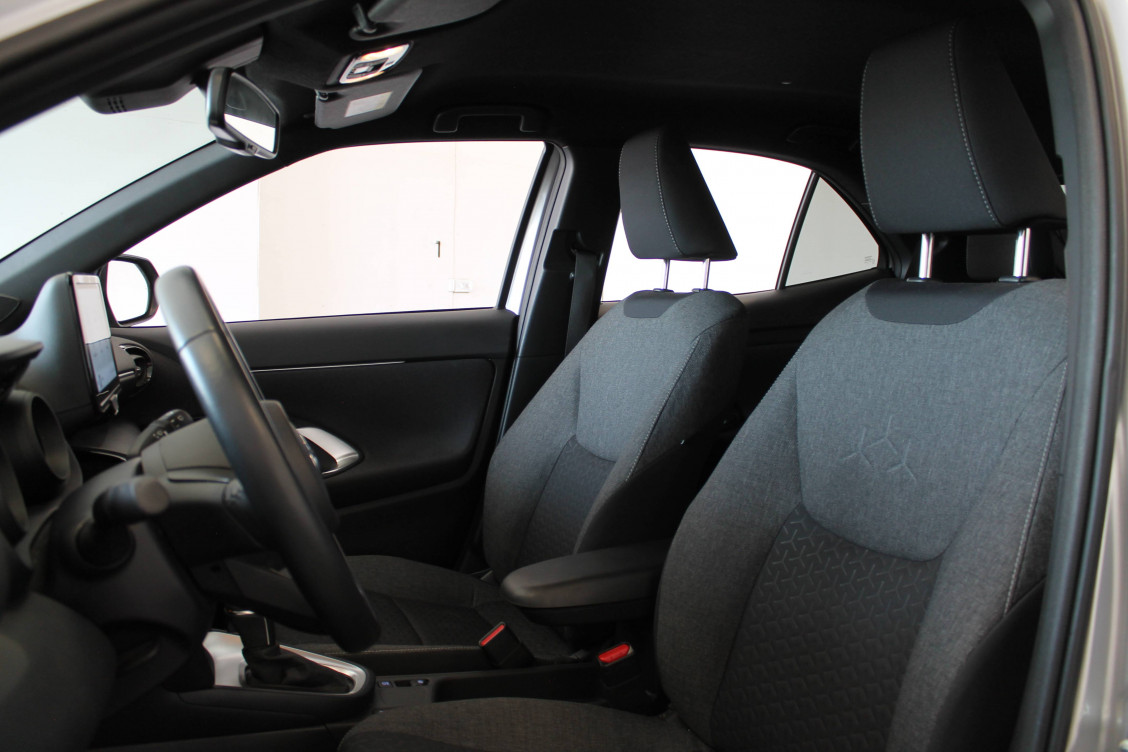 Acheter Toyota Yaris Cross Yaris Cross Hybride 116h 2WD Design 5p occasion dans les concessions du Groupe Faurie