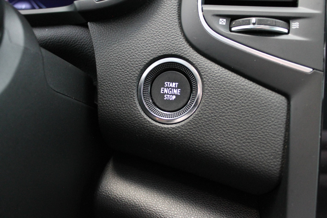 Acheter Renault Megane 4 Megane IV Berline TCe 140 EDC Techno 5p occasion dans les concessions du Groupe Faurie