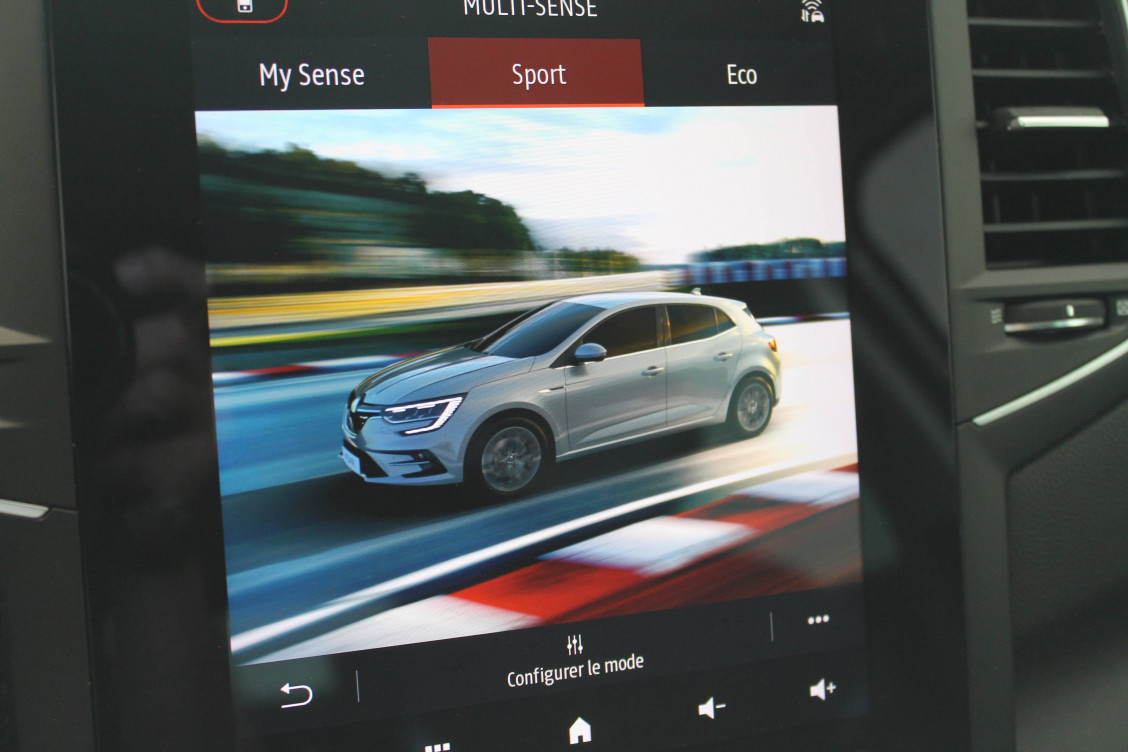 Acheter Renault Megane 4 Megane IV Berline TCe 140 EDC Techno 5p occasion dans les concessions du Groupe Faurie
