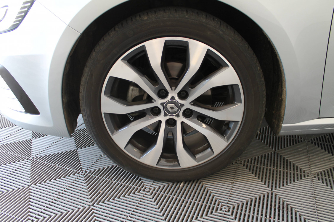 Acheter Renault Megane 4 Megane IV Berline TCe 140 EDC Techno 5p occasion dans les concessions du Groupe Faurie