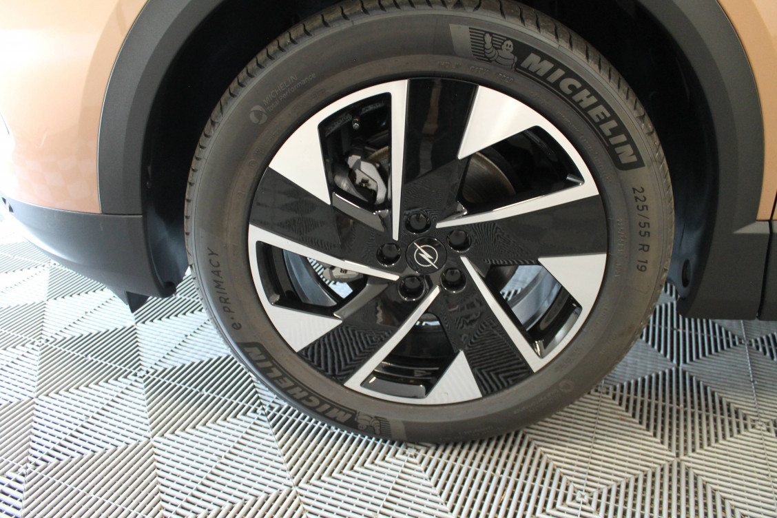 Acheter Opel Grandland Grandland 1.2 Turbo Hybrid 145 ch e-DCT6 GS 5p occasion dans les concessions du Groupe Faurie