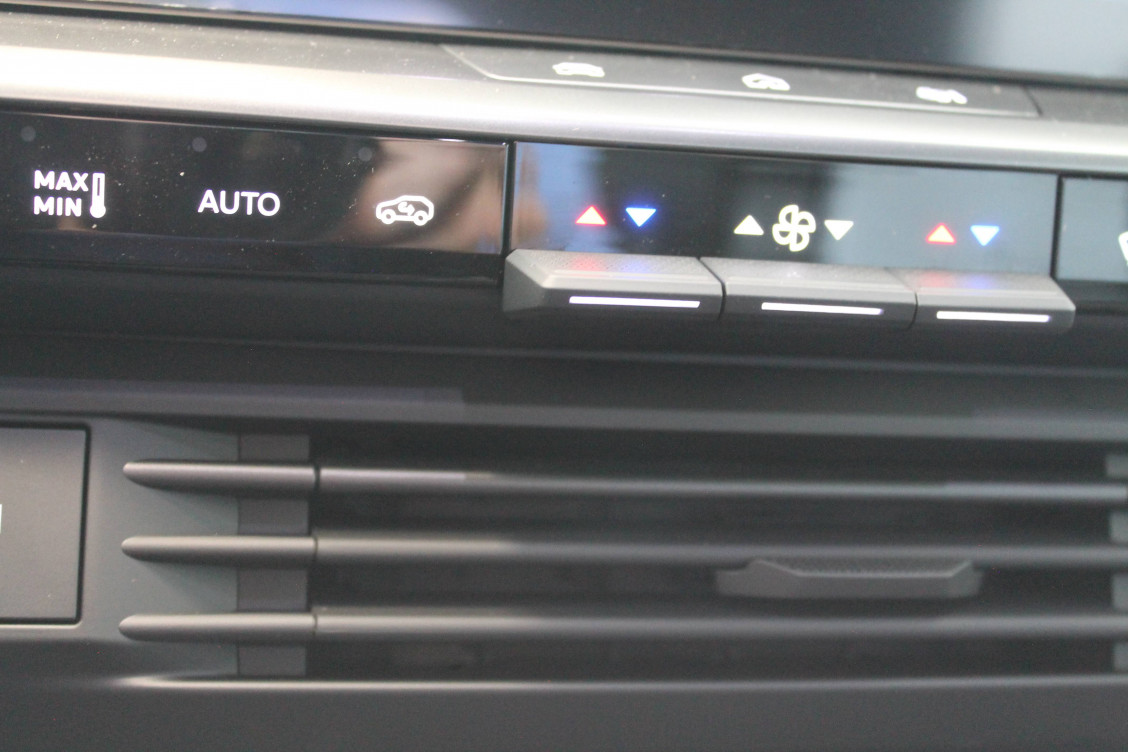 Acheter Opel Grandland Grandland 1.2 Turbo Hybrid 145 ch e-DCT6 GS 5p occasion dans les concessions du Groupe Faurie