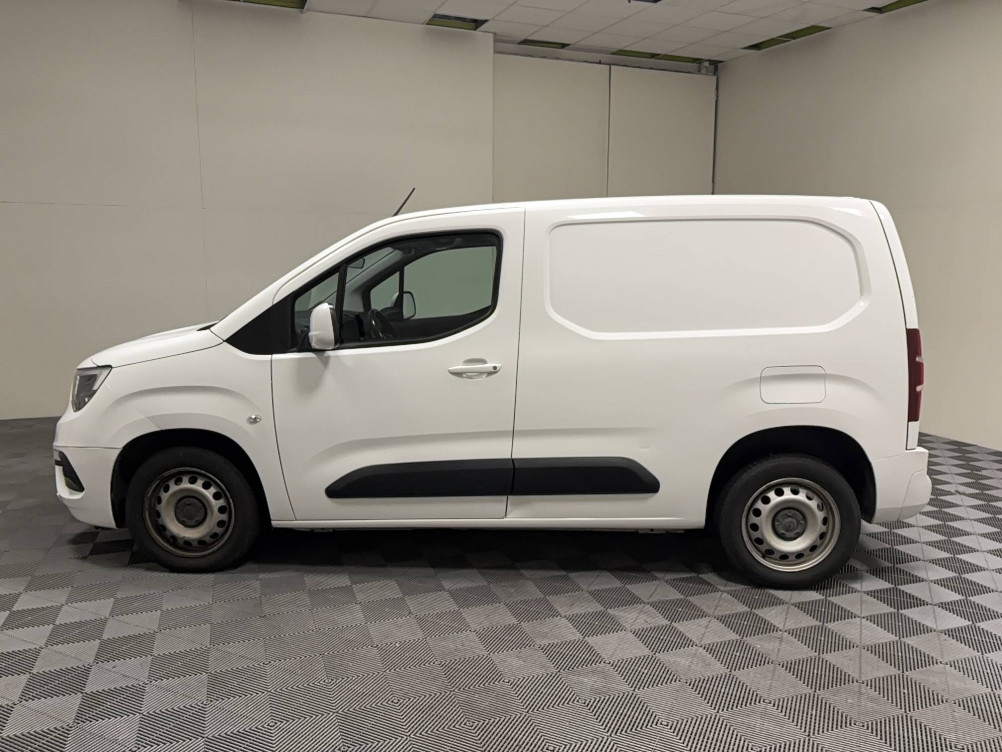 Acheter Opel Combo COMBO CARGO 1.5 130 CH S/S L1H1 AUGMENTE BVA8 PACK CLIM 4p occasion dans les concessions du Groupe Faurie
