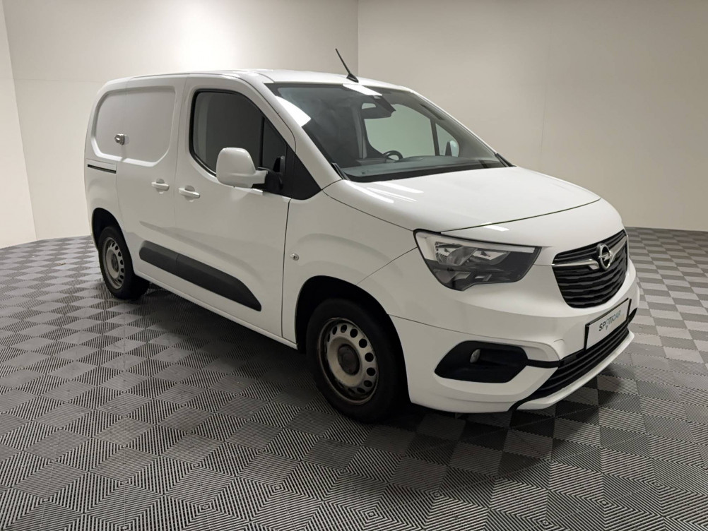 Acheter Opel Combo COMBO CARGO 1.5 130 CH S/S L1H1 AUGMENTE BVA8 PACK CLIM 4p occasion dans les concessions du Groupe Faurie