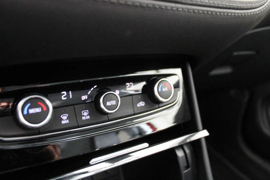 Acheter Opel Grandland X Grandland X 1.5 Diesel 130 ch Elite 5p occasion dans les concessions du Groupe Faurie