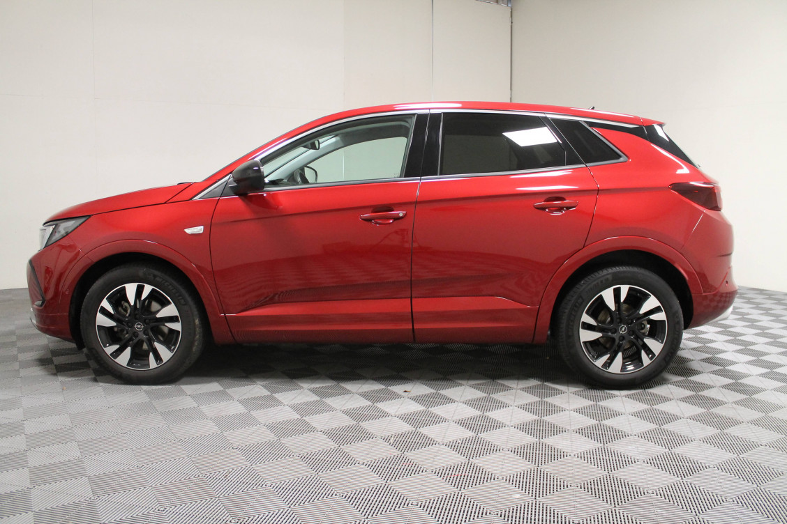 Acheter Opel Grandland Grandland 1.2 Turbo 130 ch Elegance Business 5p occasion dans les concessions du Groupe Faurie