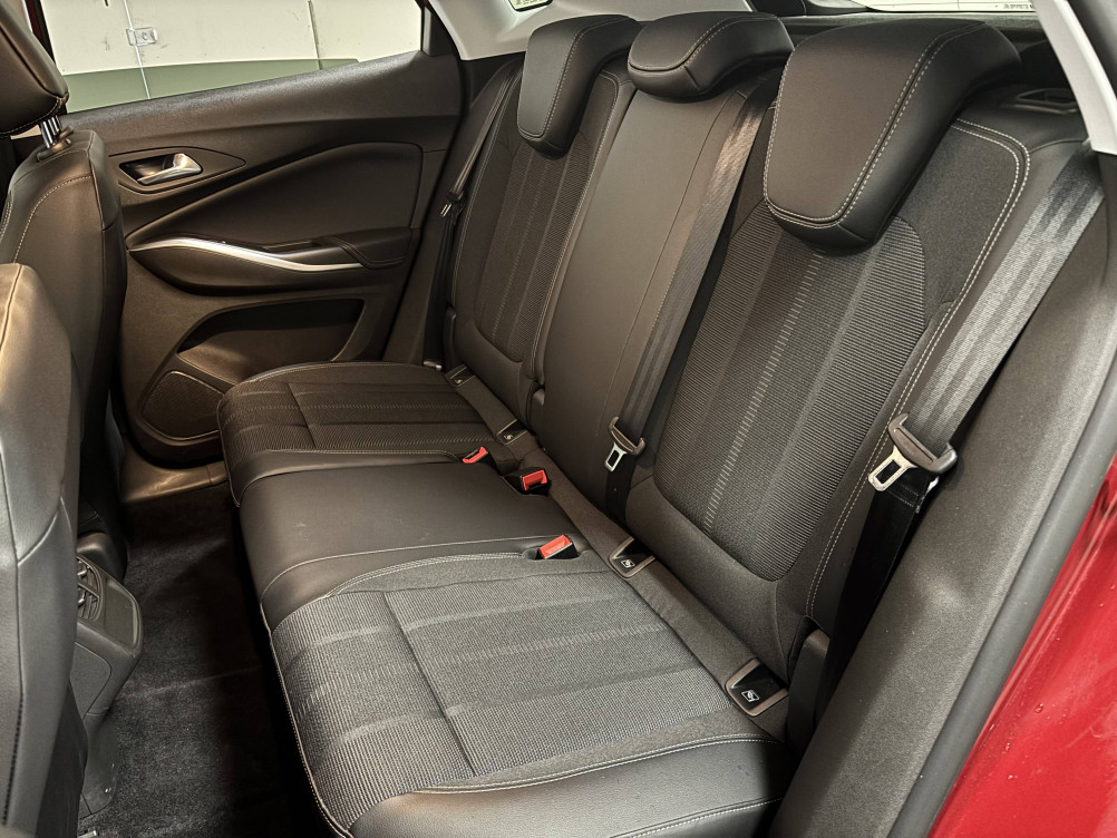 Acheter Opel Grandland Grandland 1.2 Turbo 130 ch Elegance Business 5p occasion dans les concessions du Groupe Faurie