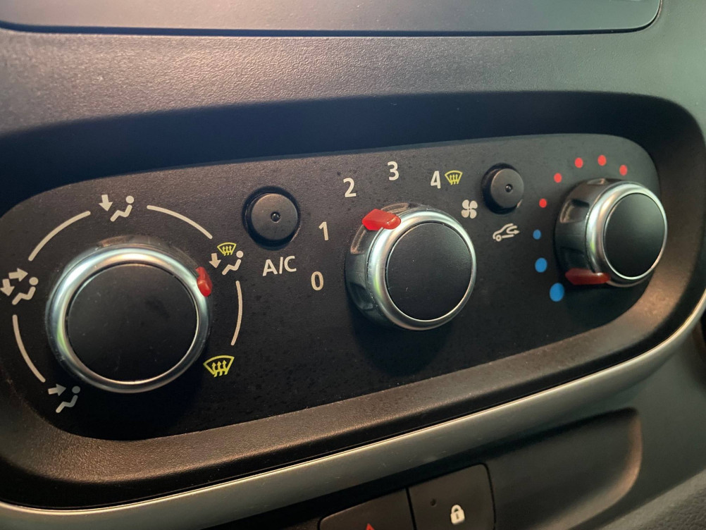 Acheter Renault Trafic 3 TRAFIC FGN L1H1 1000 KG DCI 120 GRAND CONFORT 4p occasion dans les concessions du Groupe Faurie