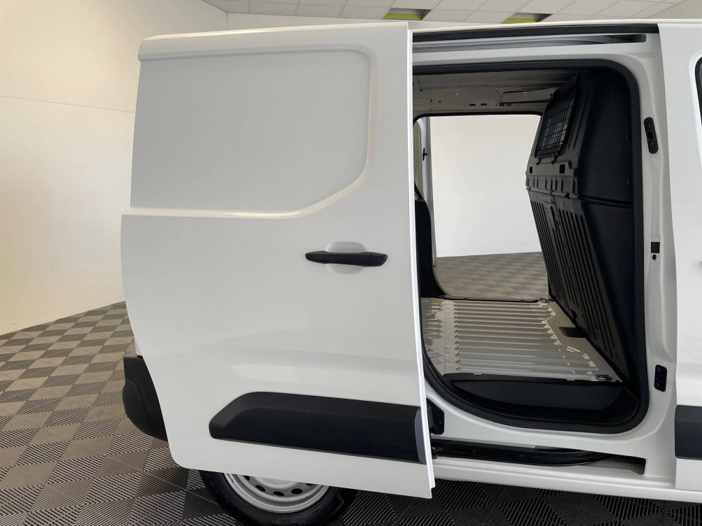 Acheter Opel Combo COMBO CARGO 1.5 130 CH S/S L1H1 STANDARD PACK CLIM 4p occasion dans les concessions du Groupe Faurie