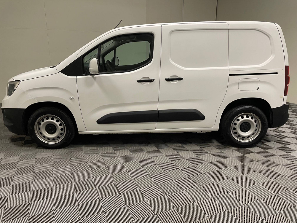 Acheter Opel Combo COMBO CARGO 1.5 130 CH S/S L1H1 STANDARD PACK CLIM 4p occasion dans les concessions du Groupe Faurie