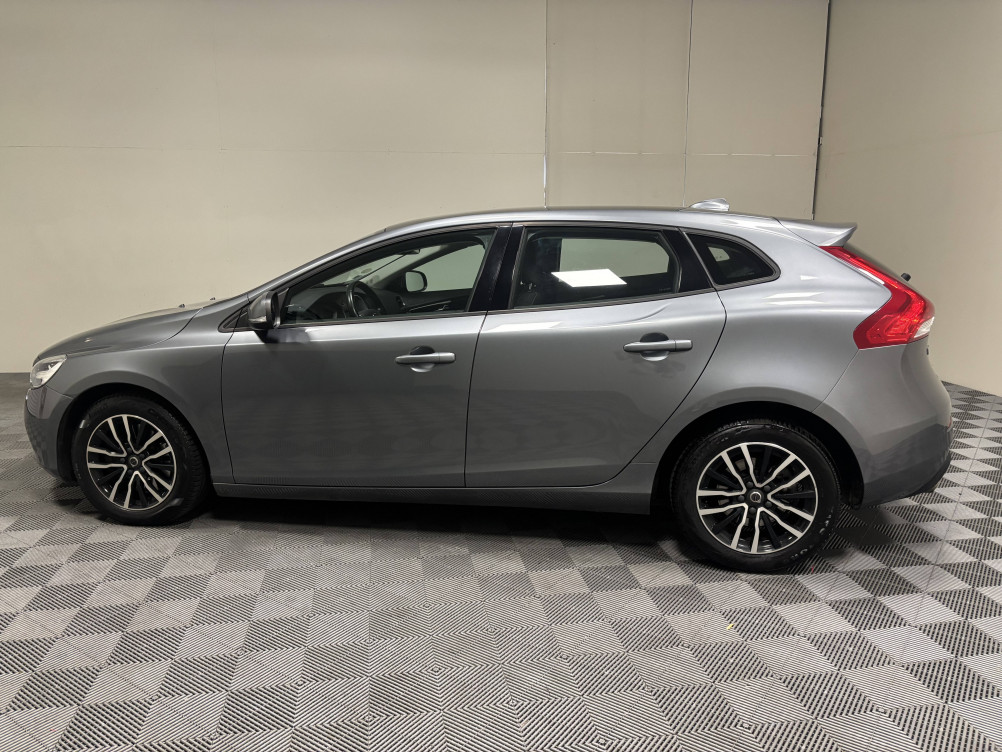 Acheter Volvo V40 V40 D3 150 Geartronic 6 Momentum Business 5p occasion dans les concessions du Groupe Faurie
