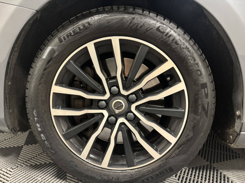 Acheter Volvo V40 V40 D3 150 Geartronic 6 Momentum Business 5p occasion dans les concessions du Groupe Faurie