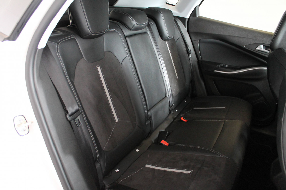Acheter Opel Grandland Grandland Hybrid 300 ch AWD BVA8 GSe 5p occasion dans les concessions du Groupe Faurie