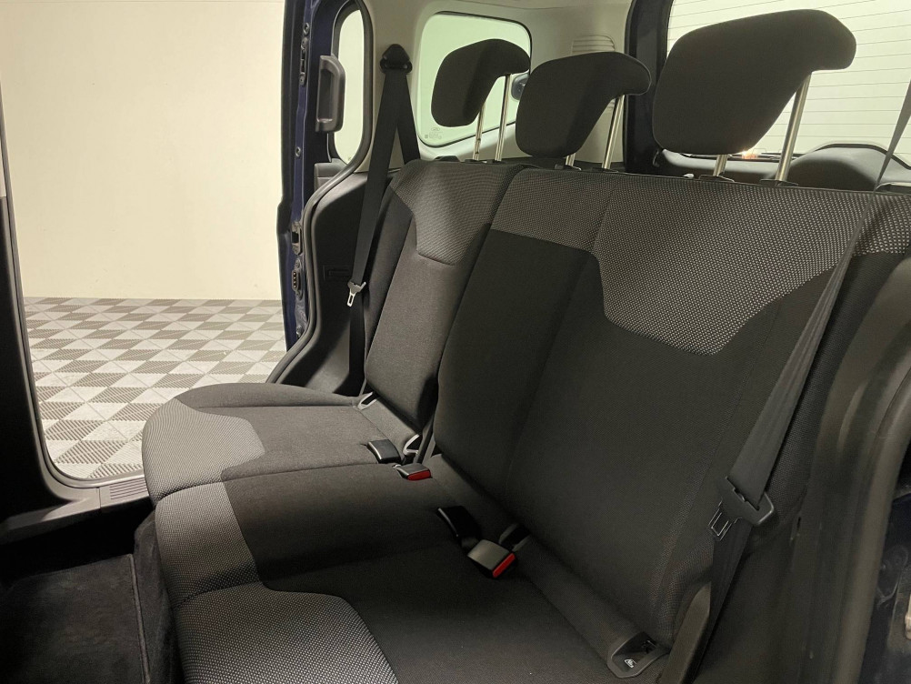 Acheter Ford Tourneo Courier Tourneo Courier 1.0 EcoBoost 100 Ambiente 4p occasion dans les concessions du Groupe Faurie