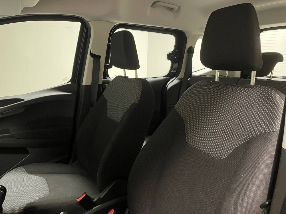 Acheter Ford Tourneo Courier Tourneo Courier 1.0 EcoBoost 100 Ambiente 4p occasion dans les concessions du Groupe Faurie