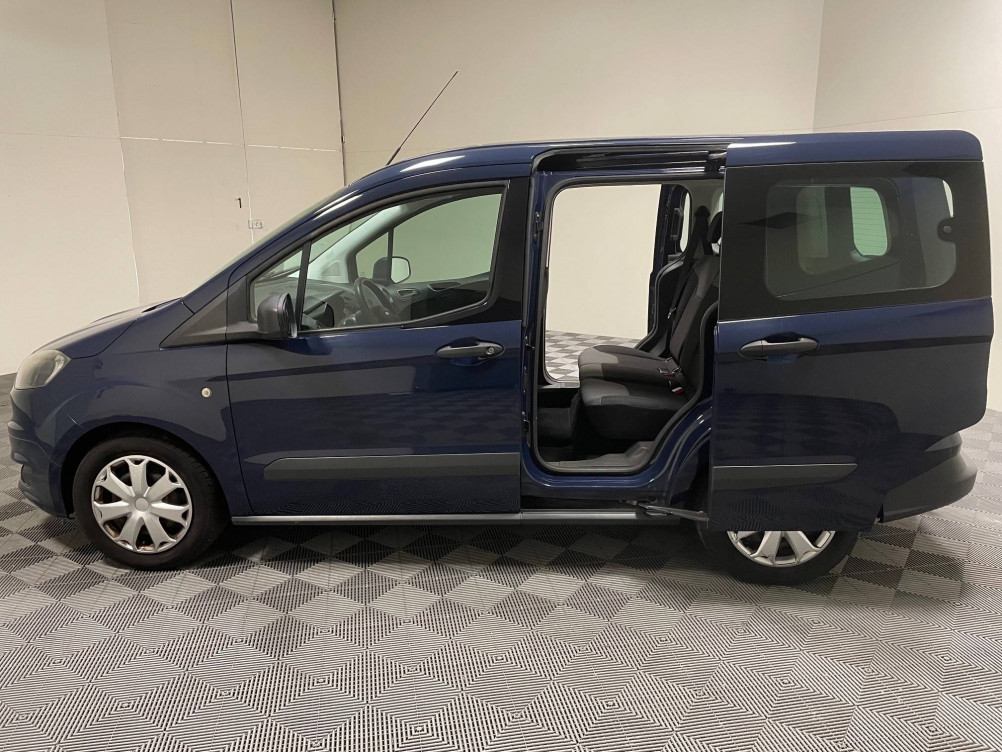 Acheter Ford Tourneo Courier Tourneo Courier 1.0 EcoBoost 100 Ambiente 4p occasion dans les concessions du Groupe Faurie