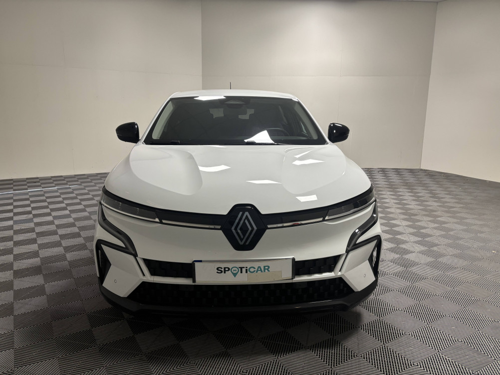 Acheter Renault Megane E-Tech Megane E-Tech EV40 130ch standard charge Equilibre 5p occasion dans les concessions du Groupe Faurie