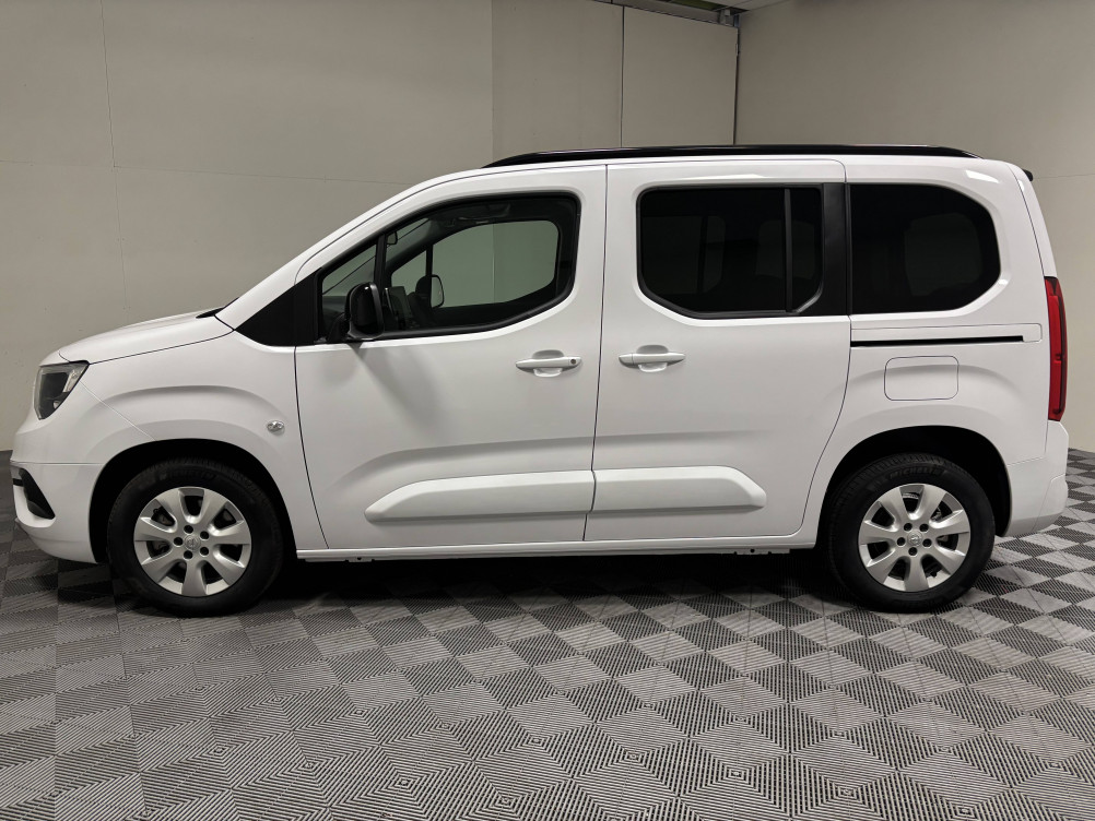 Acheter Opel Combo Combo e-Life Taille M 136 ch & Batterie 50 kw/h Elegance Pack 5p neuf dans les concessions du Groupe Faurie