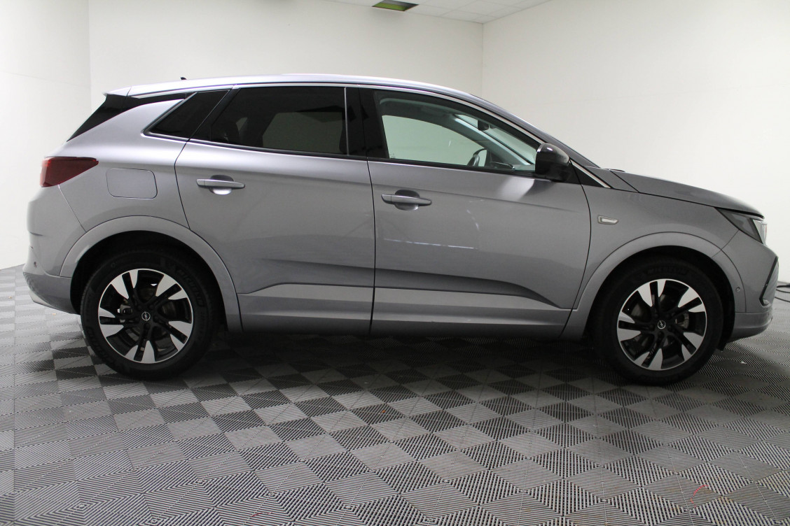 Acheter Opel Grandland Grandland 1.2 Turbo 130 ch Elegance Business 5p occasion dans les concessions du Groupe Faurie