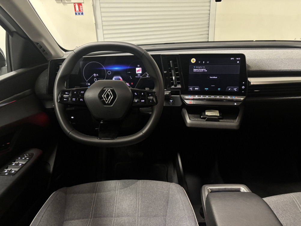 Acheter Renault Megane E-Tech Megane E-Tech EV40 130ch standard charge Equilibre 5p occasion dans les concessions du Groupe Faurie
