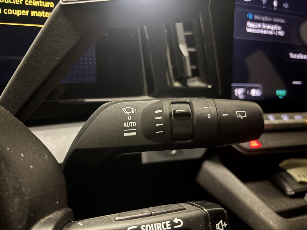 Acheter Renault Megane E-Tech Megane E-Tech EV40 130ch standard charge Equilibre 5p occasion dans les concessions du Groupe Faurie