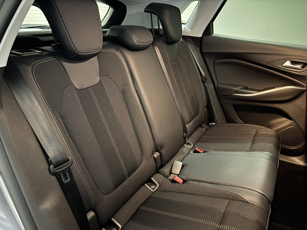 Acheter Opel Grandland Grandland 1.2 Turbo 130 ch Elegance Business 5p occasion dans les concessions du Groupe Faurie