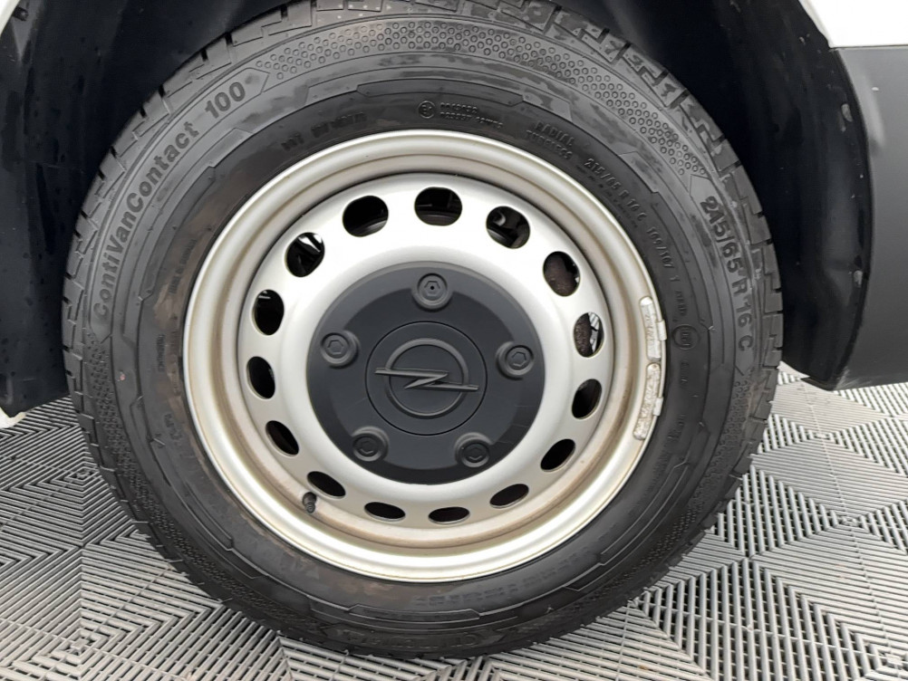 Acheter Opel Vivaro Fourgon VIVARO FGN L2 1.5 DIESEL 120 CH PACK BUSINESS 4p occasion dans les concessions du Groupe Faurie