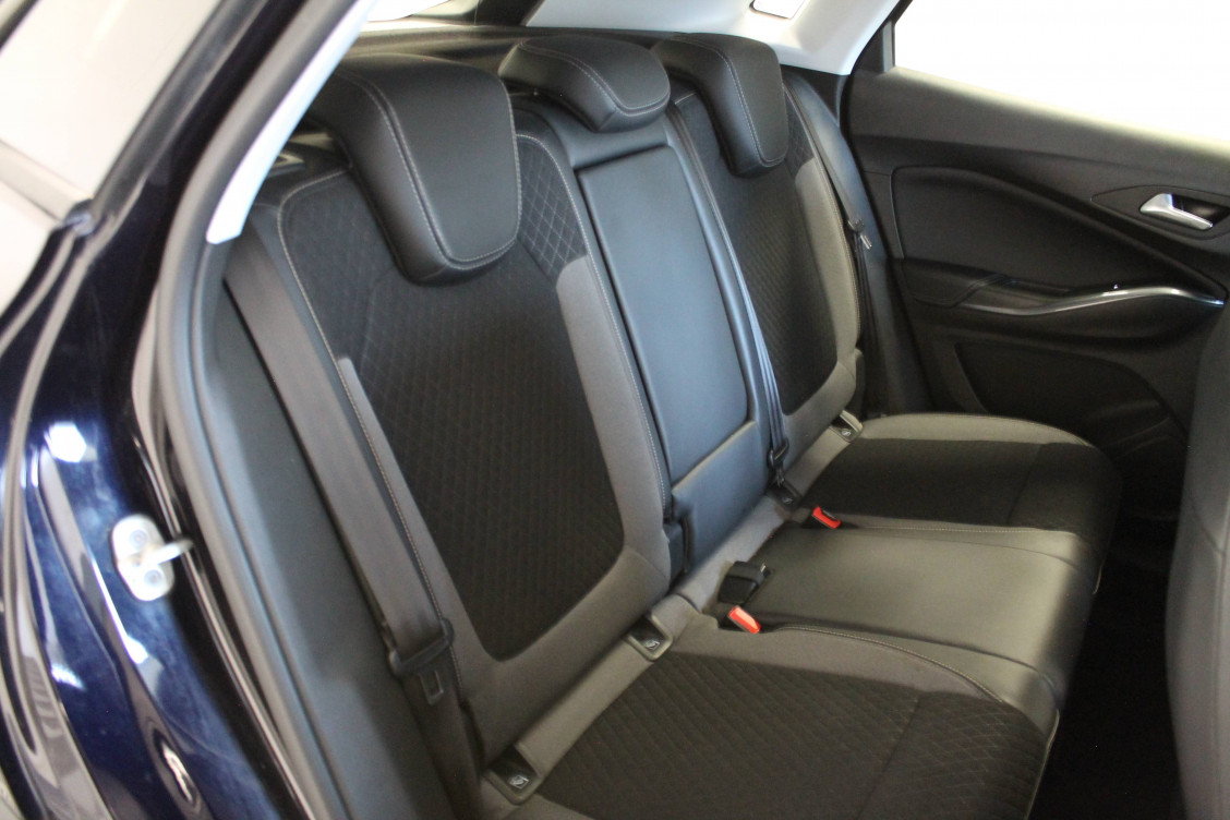 Acheter Opel Grandland X Grandland X 1.2 Turbo 130 ch Design Line 5p occasion dans les concessions du Groupe Faurie