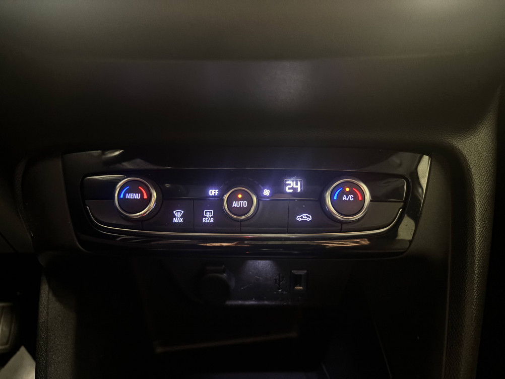 Acheter Opel Corsa E Corsa Electrique 136 ch & Batterie 50 kw/h Edition Business 5p occasion dans les concessions du Groupe Faurie