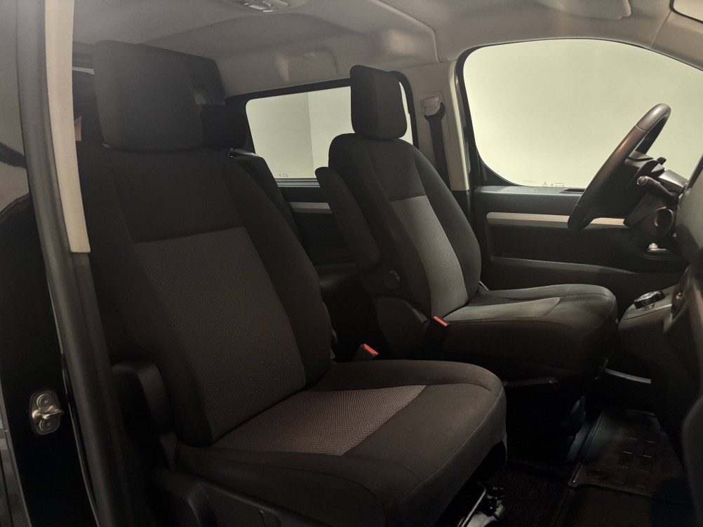 Acheter Opel Vivaro Fourgon VIVARO CA FIXE L3 2.0 DIESEL 180 CH PTAC AUGMENTE BVA8 PACK BUSINESS 4p occasion dans les concessions du Groupe Faurie