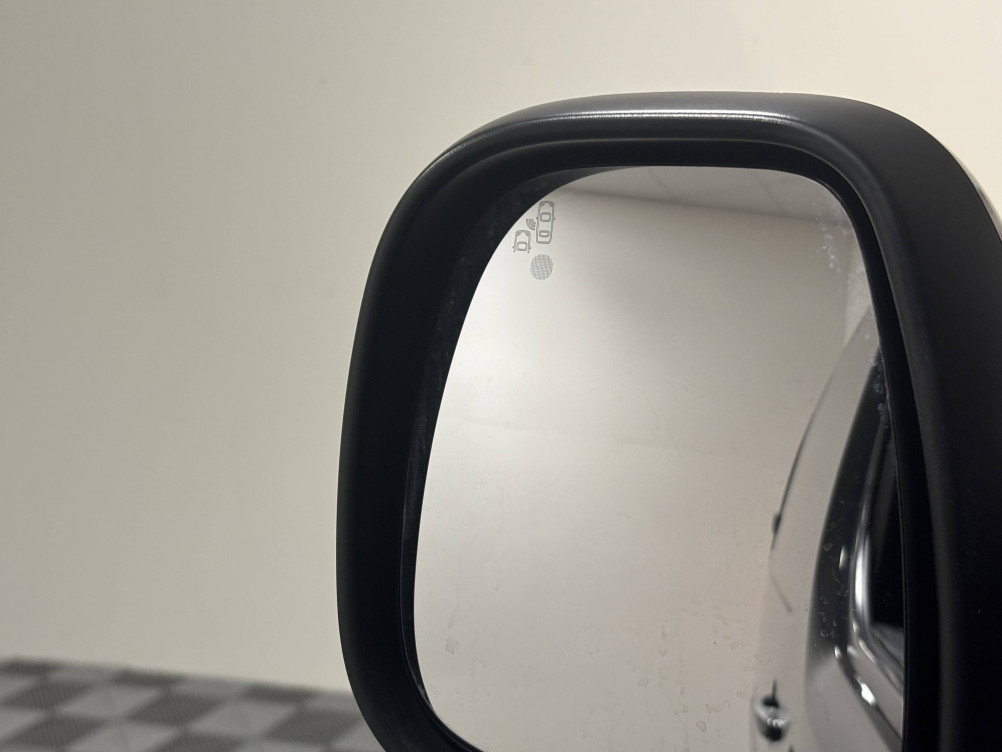 Acheter Opel Vivaro Fourgon VIVARO CA FIXE L3 2.0 DIESEL 180 CH PTAC AUGMENTE BVA8 PACK BUSINESS 4p occasion dans les concessions du Groupe Faurie