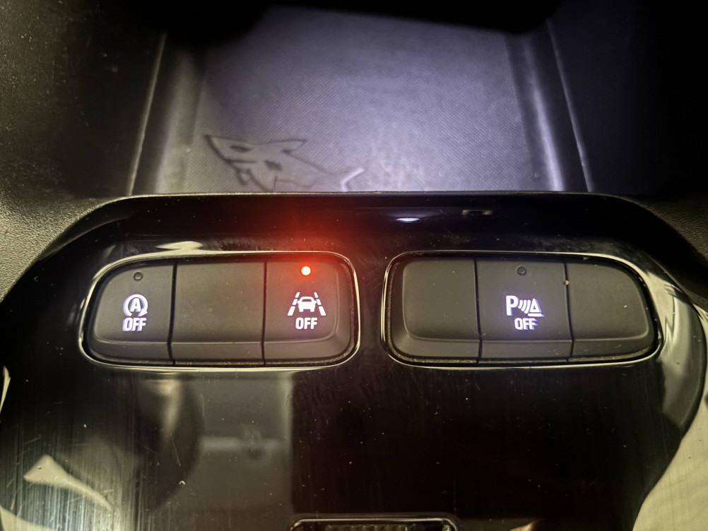 Acheter Opel Corsa Corsa 1.2 Turbo 100 ch BVA8 Elegance Business 5p occasion dans les concessions du Groupe Faurie