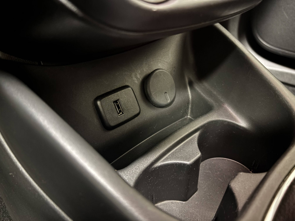 Acheter Opel Corsa E Corsa 1.4 Turbo 100 ch Excite 5p occasion dans les concessions du Groupe Faurie