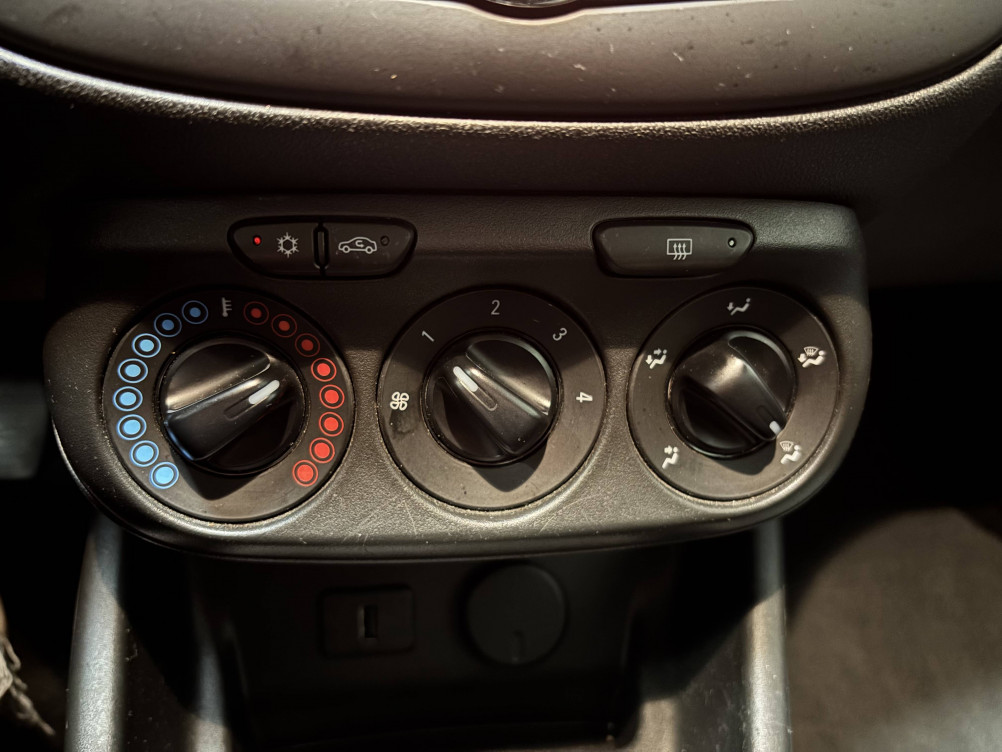 Acheter Opel Corsa Corsa 1.4 75 ch Enjoy 3p occasion dans les concessions du Groupe Faurie