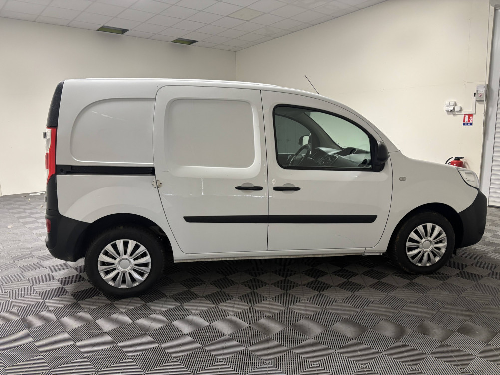 Acheter Renault Kangoo Express 2 KANGOO EXPRESS BLUE DCI 95 EXTRA R-LINK 5p occasion dans les concessions du Groupe Faurie