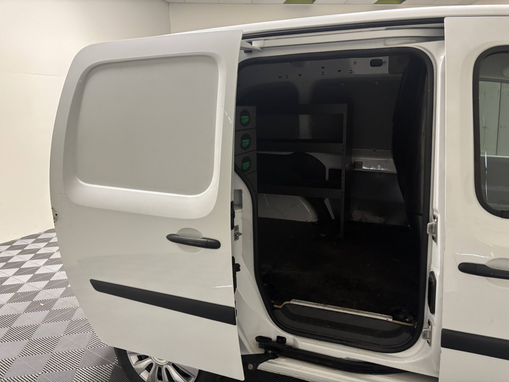 Acheter Renault Kangoo Express 2 KANGOO EXPRESS BLUE DCI 95 EXTRA R-LINK 5p occasion dans les concessions du Groupe Faurie