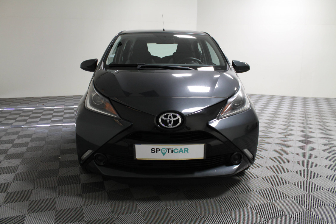 Acheter Toyota Aygo Aygo 1.0 VVT-i x-play 5p occasion dans les concessions du Groupe Faurie