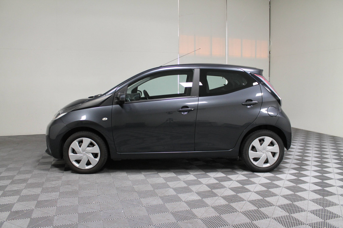 Acheter Toyota Aygo Aygo 1.0 VVT-i x-play 5p occasion dans les concessions du Groupe Faurie