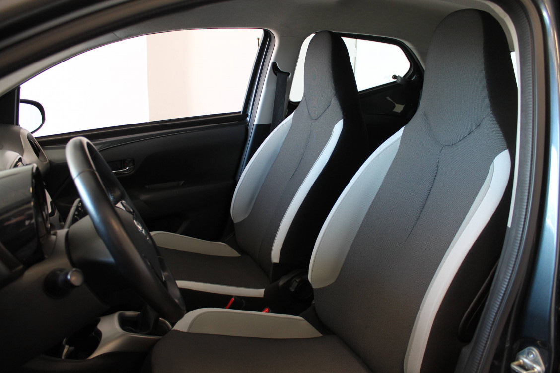 Acheter Toyota Aygo Aygo 1.0 VVT-i x-play 5p occasion dans les concessions du Groupe Faurie